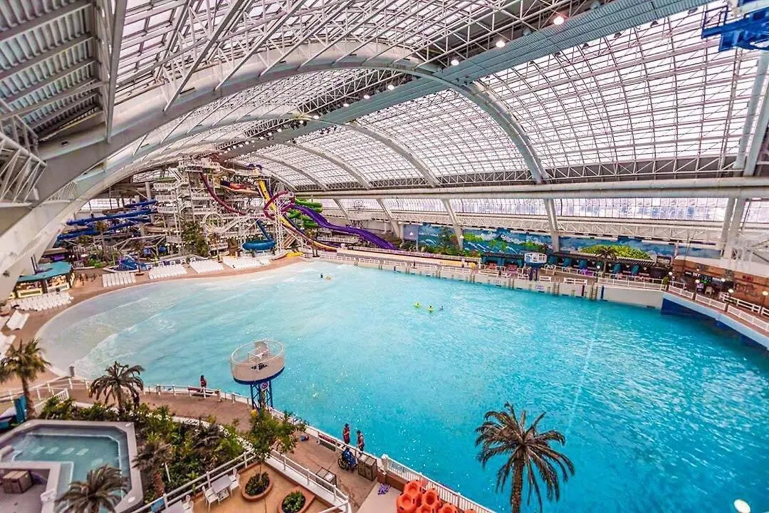 Vibrant Modern Oasis - Free Parking, Netflix, Fast Wi-Fi - Long Stays Welcome Edmonton 0*,