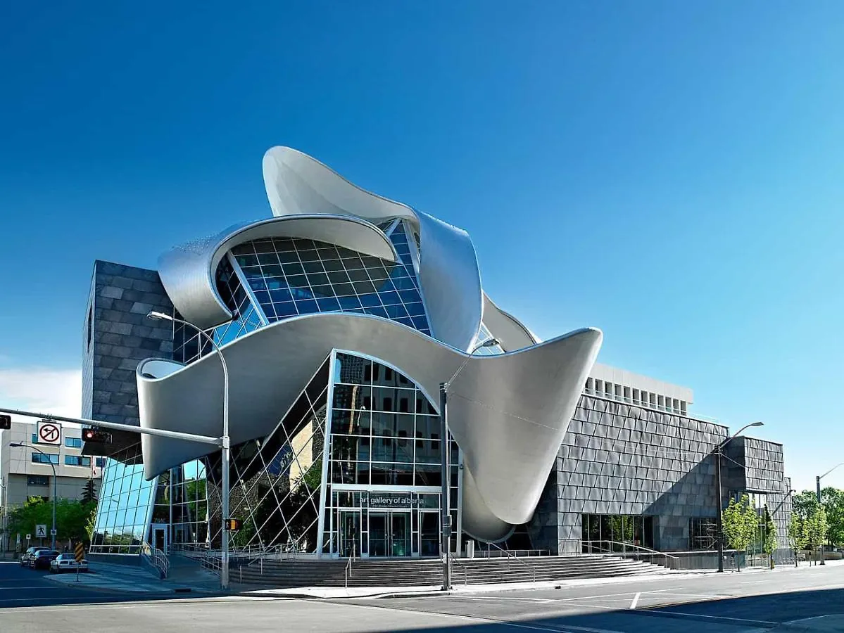 Vibrant Modern Oasis - Free Parking, Netflix, Fast Wi-Fi - Long Stays Welcome Edmonton Holiday home